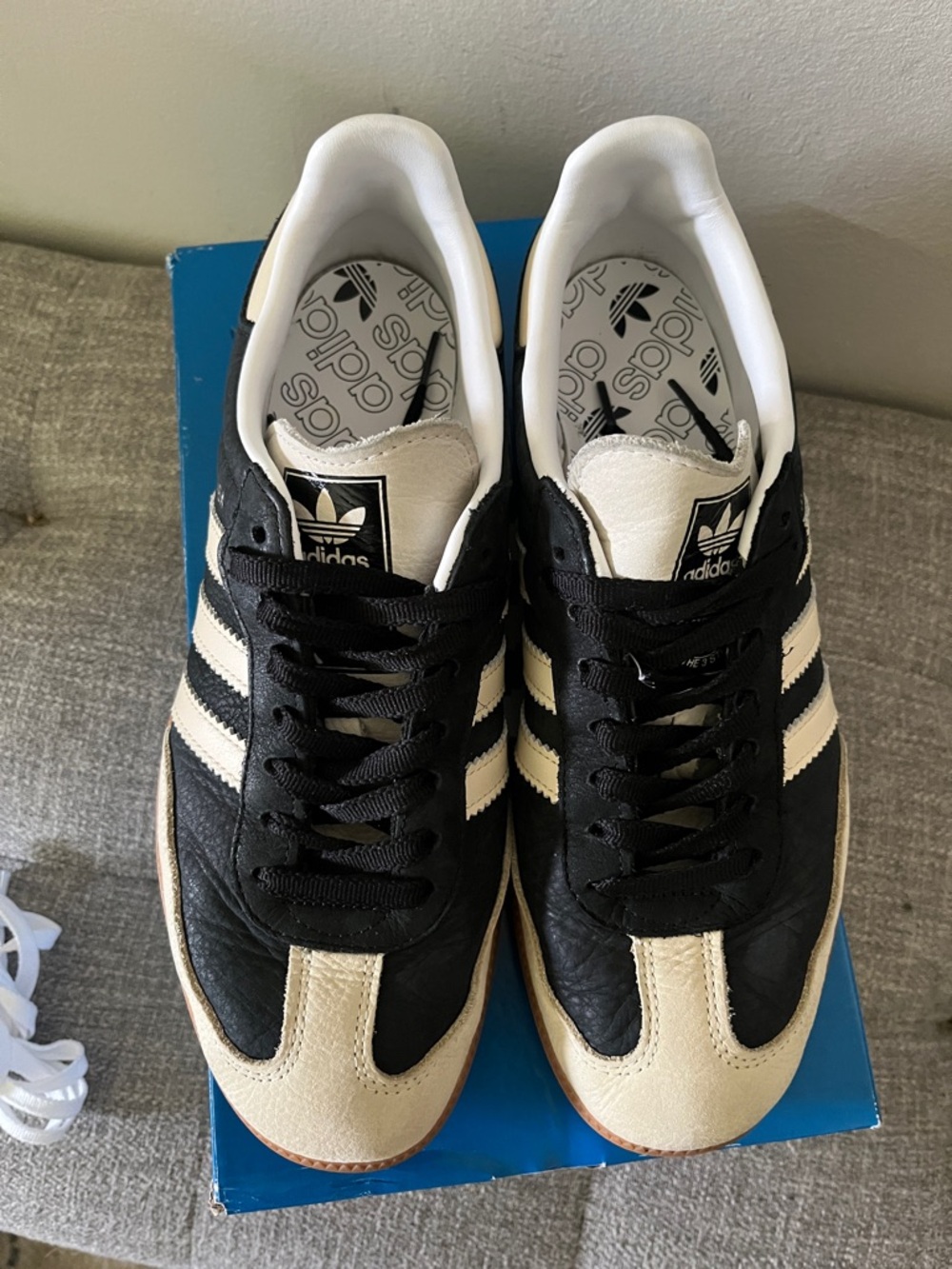 Adidas Samba OG Womens Size 10 Black White Gum Sole Sneakers Worn Once - Picture 6 of 9